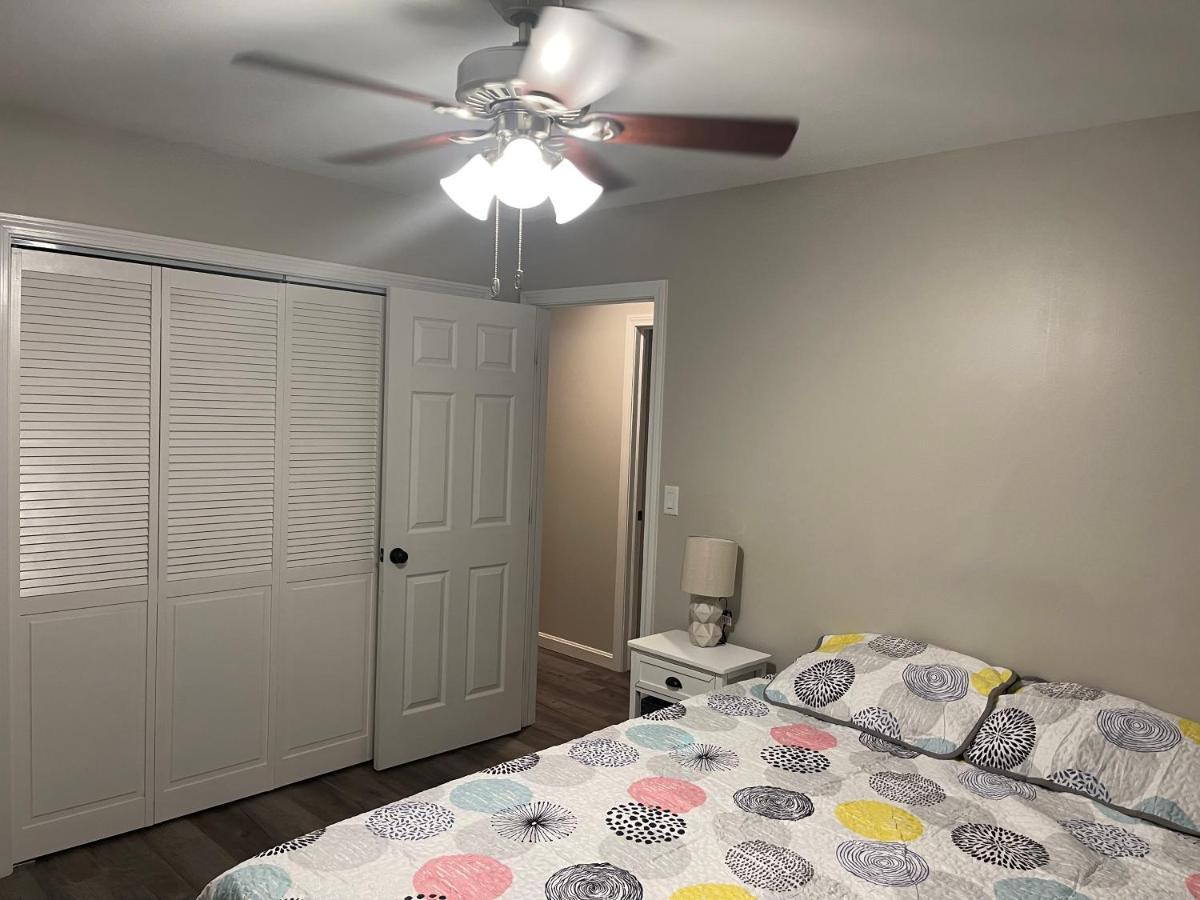 Spacious Home Near Airport Bangor Exterior photo